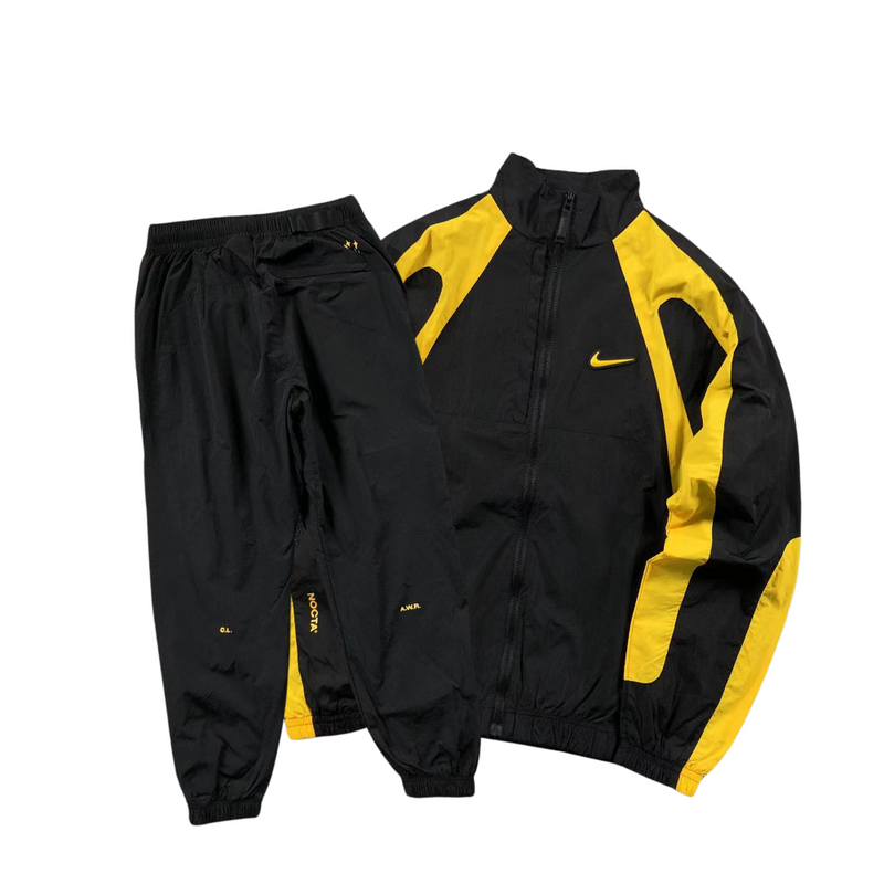 Conjunto Nike × Nocta "Gold and Black NRG"