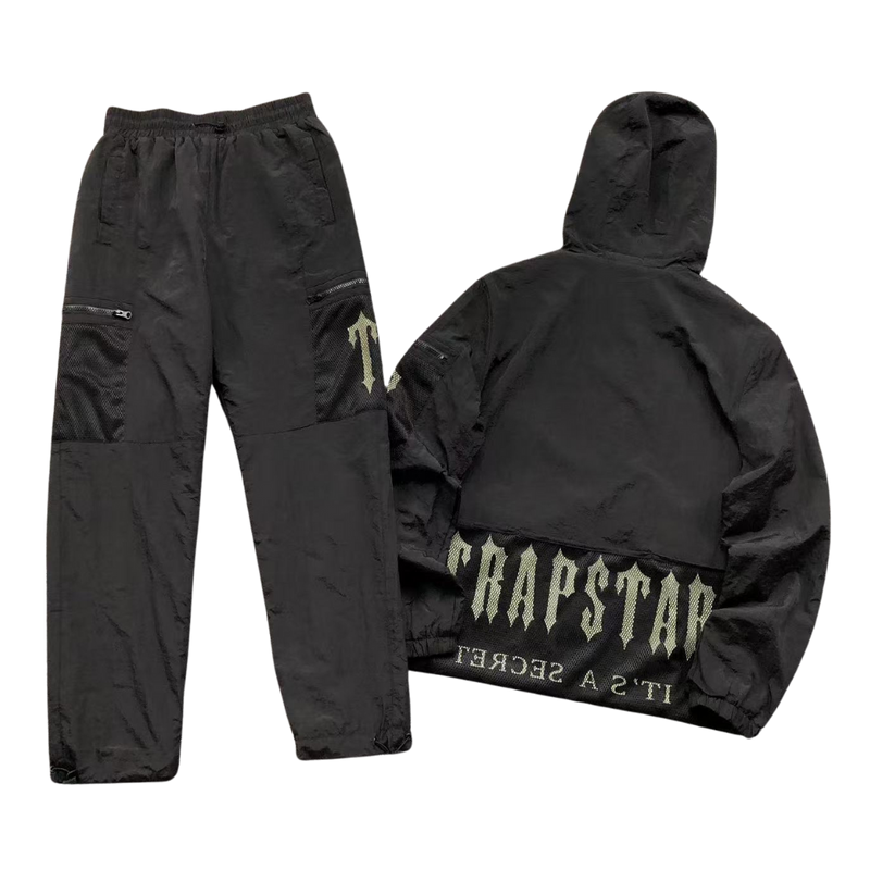 Conjunto Corta Vento Trapstar "Hostile Takeover"