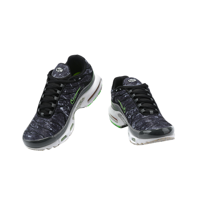 Air Max Plus TN1 “Green Regrind“