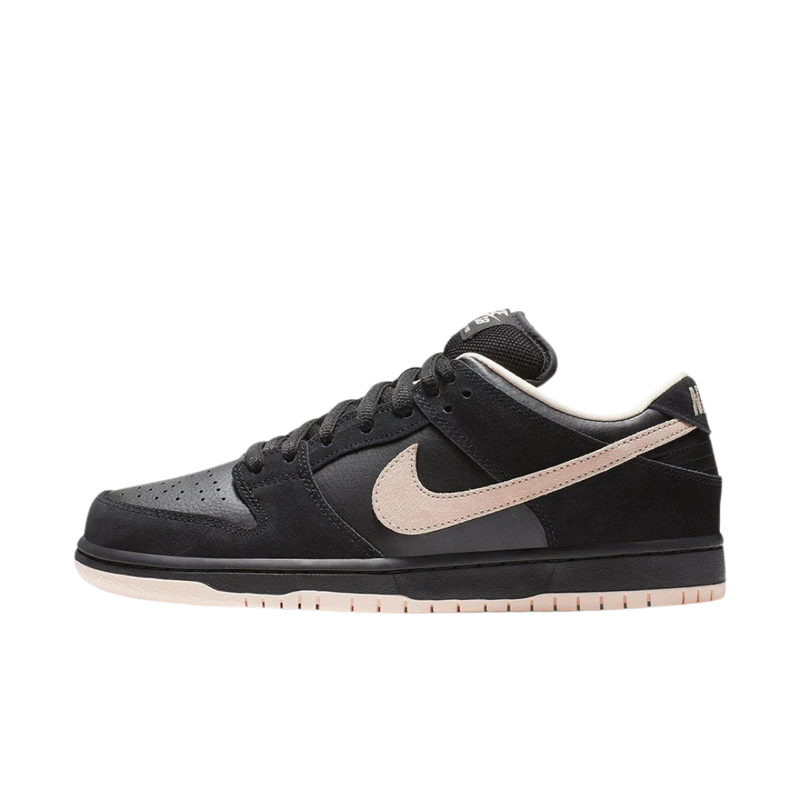 Nike Dunk SB “Black Washed Coral“