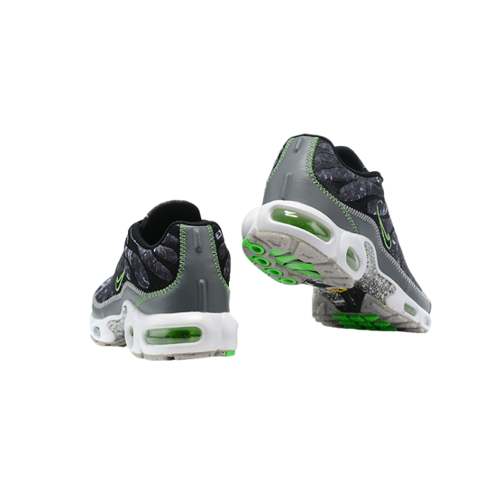 Air Max Plus TN1 “Green Regrind“