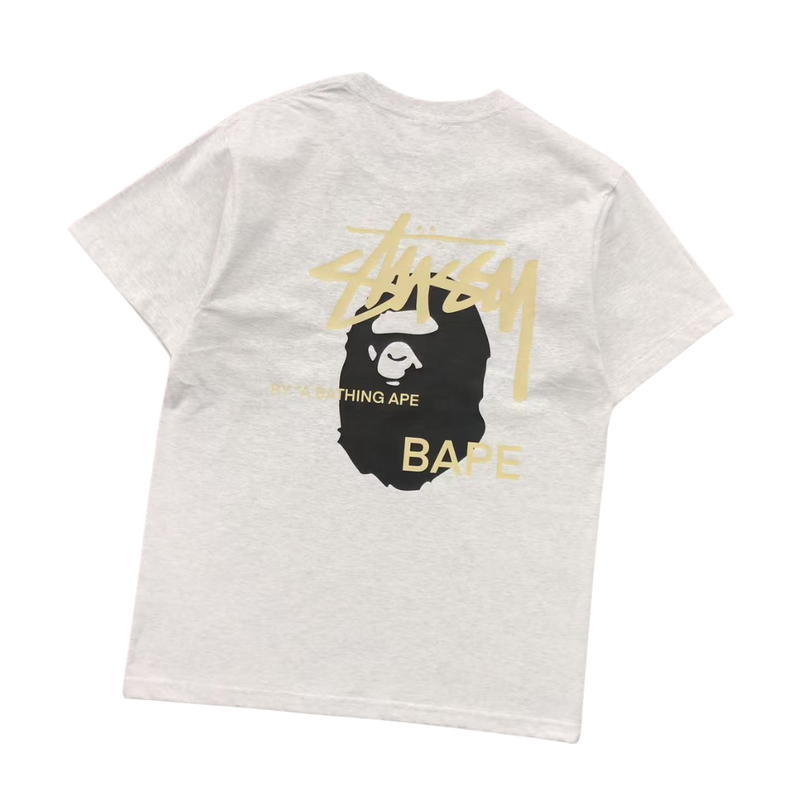 Camiseta Bape × Stussy "By A Bathing Ape"